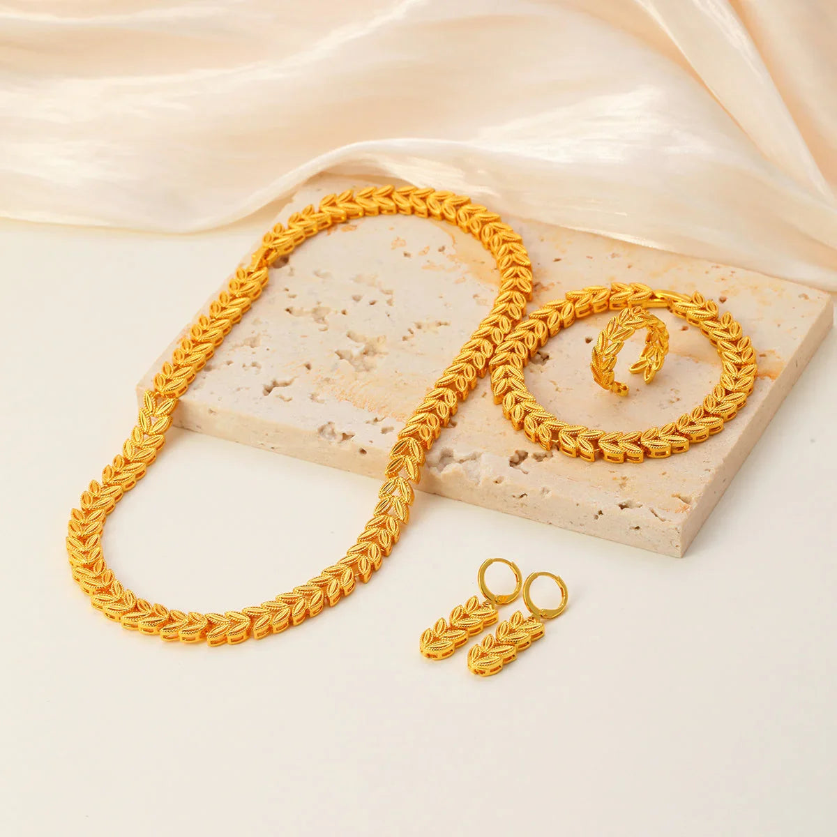 5pcs Retro Elegant 18k Gold Maple Leaf Women's Jewelry Set, Temperament Bridal Jewelry - Johns Direct