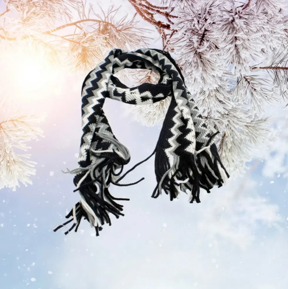 Black and white zigzag striped unisex scarf with tassels